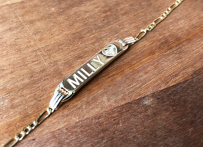 Custom jewelry with Milly engraved- 3226 Online